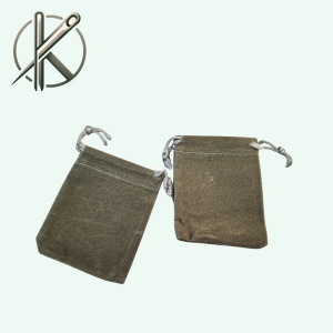 Szürke bársony tasak