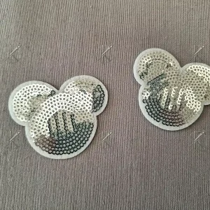 Ezüstös Mickey fej folt
