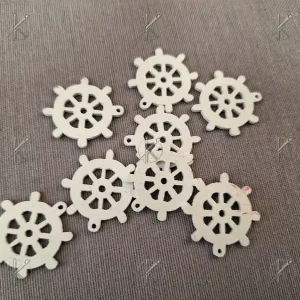 Fa hajó kormány (2cm) fehér