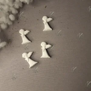 Gipsz angyalka dekoráció. Kiváló választás akár koszorúkészítéshez is.