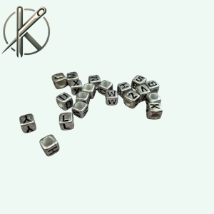 Nikkel betűs gyöngy